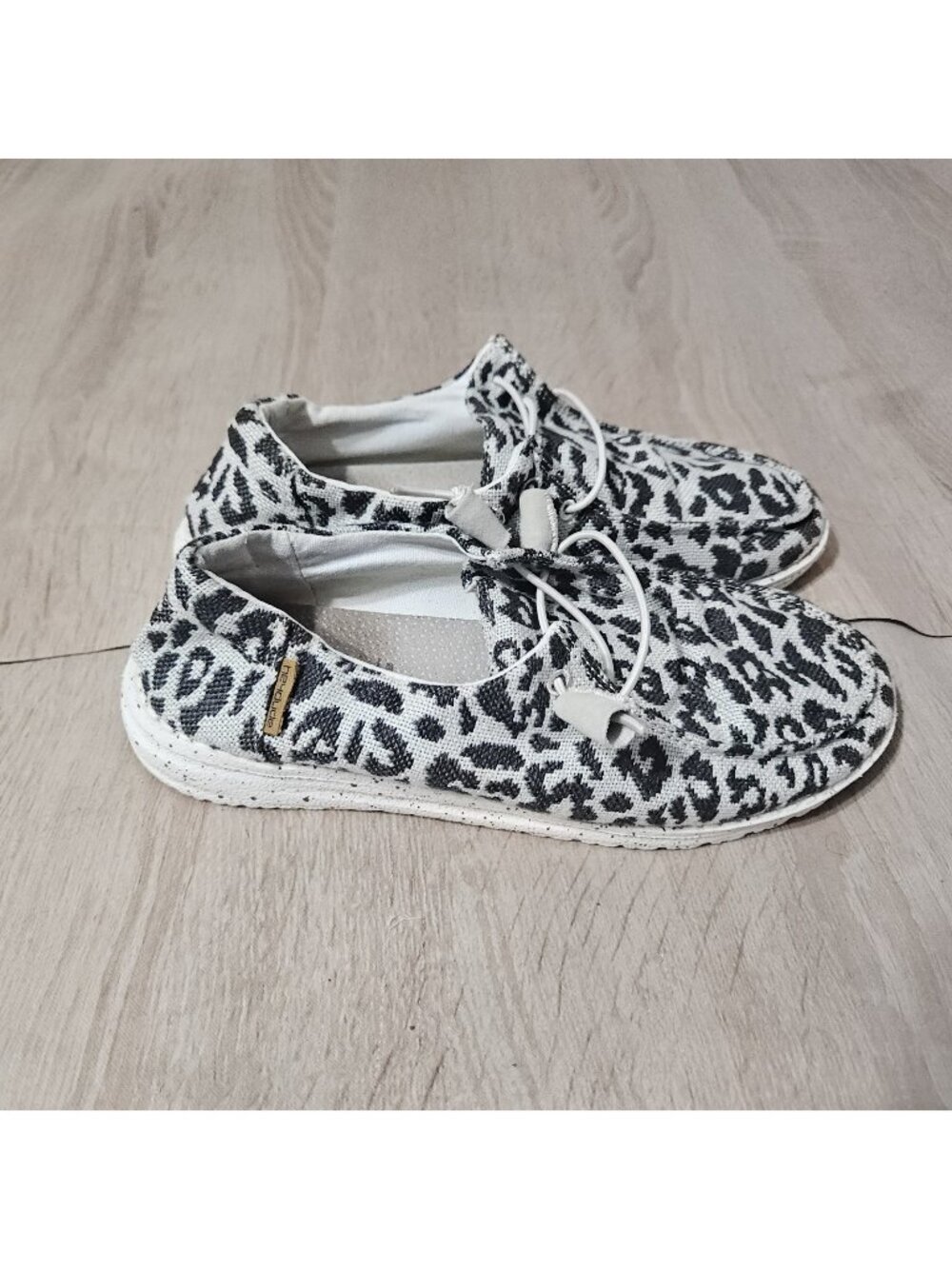 Hey Dude Wendy Woven Cheetah Grey Slip-On Comfort Shoes Women’s US 6